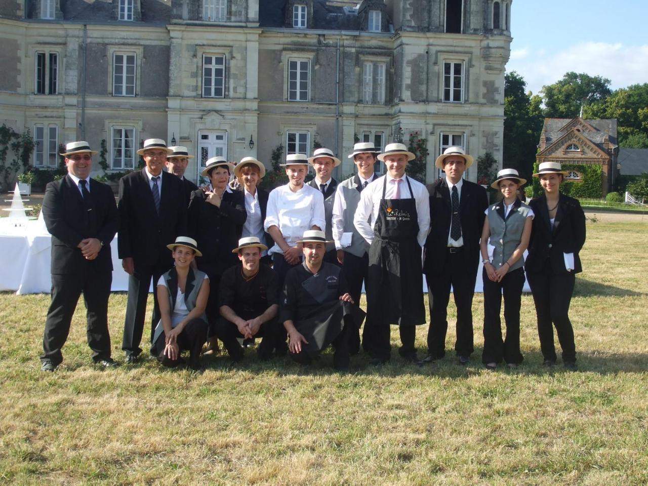 Le Relais Hotel Saint-Quentin-les-Anges Exterior foto